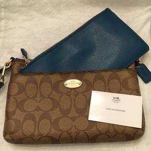 BLOW OUT!!! NWT Coach Signature Clutch w/ Pouch